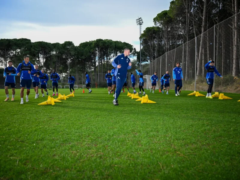„Сините“ се готвят с двойни занимания в Белек, Бала се завръща постепенно