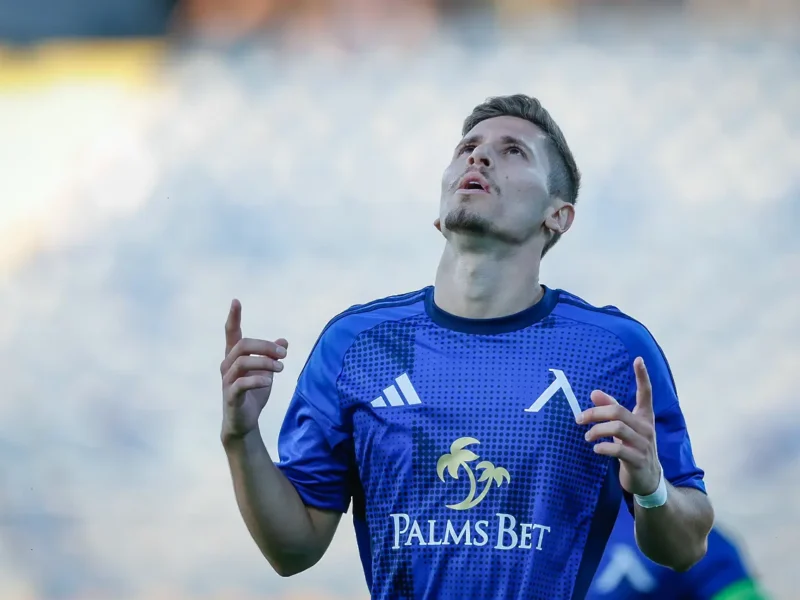 ​Едно „синьо“ сърце тръгва по своя нов път: Борислав Рупанов се сбогува емоционално с Левски