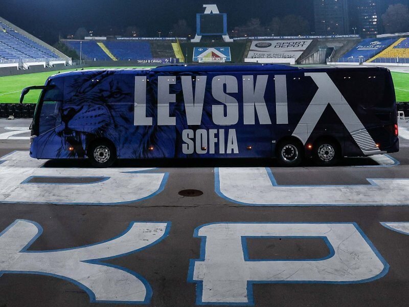 Левски впечатлява Daimler: Синьото возило в годишния отчет