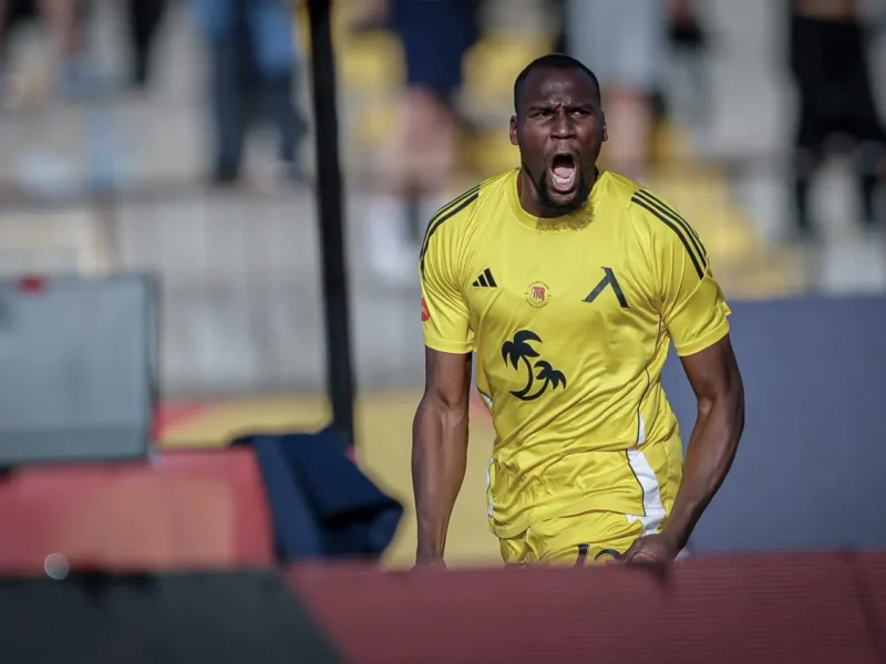 „Сангаре е ракета! Сините гласуваха – Мустафа е най-бързият в Левски“