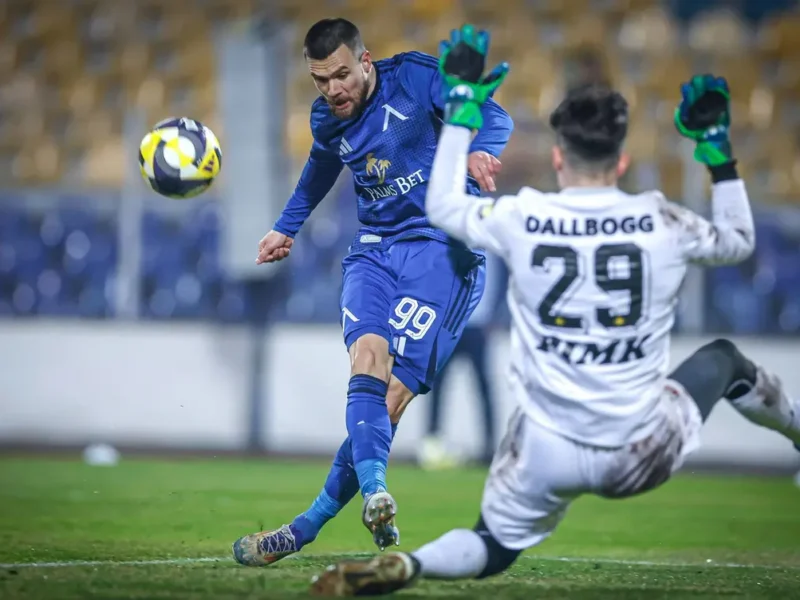 Без излишни рискове: Веласкес обясни отсъствието на Радослав Кирилов под Аязмото