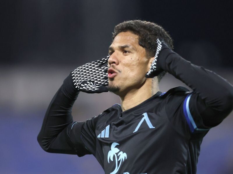 Левски докосва титлата: Евертон Бала „взриви“ Герена и изравни Чочев на върха